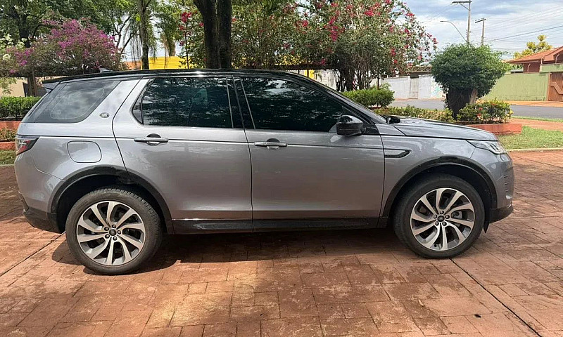 Land Rover Discovery...