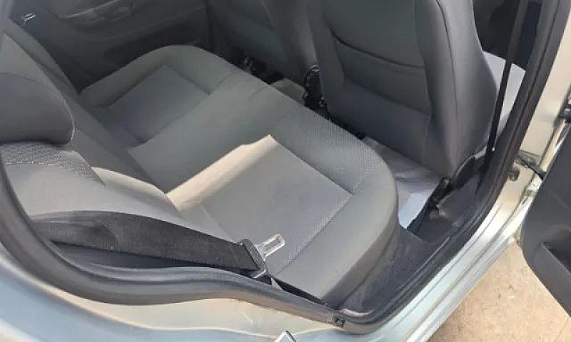 Volkswagen Voyage 1....