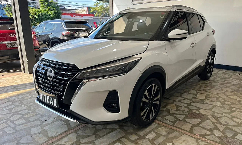 Nissan Kicks Exclusi...