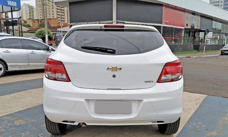 Chevrolet Onix Ls 1....