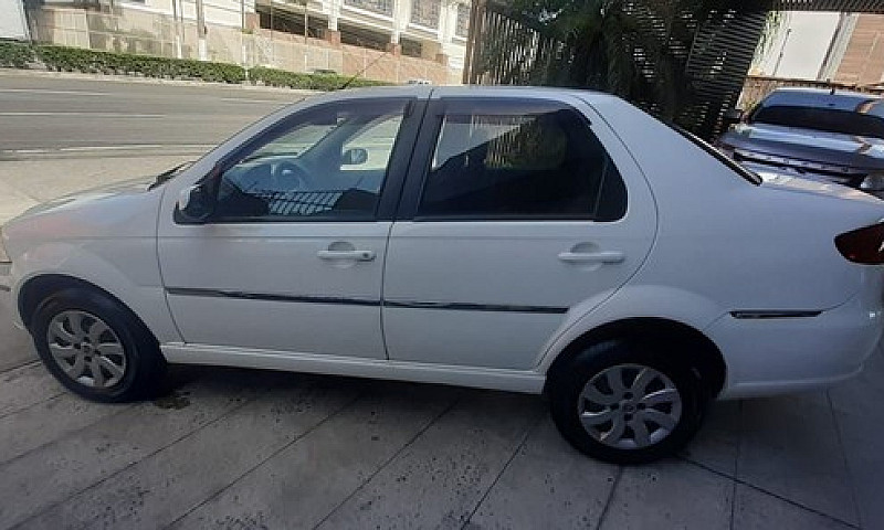 Siena El 2011  Muito...