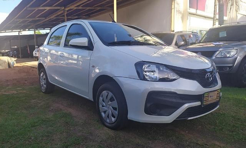 Toyota Etios X 1.3 F...