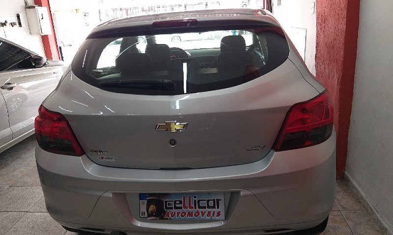 Chevrolet Onix Joy T...