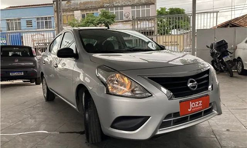 Nissan Versa 2021 1....