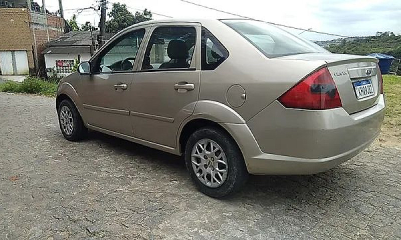 Fiesta 2006 1.0 $ 11...