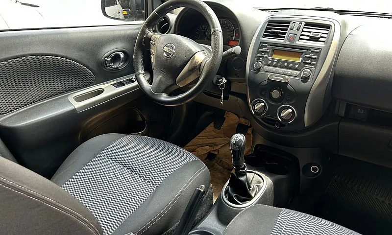Nissan March Sv 1.0 ...