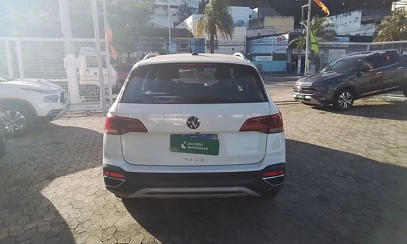 Volkswagen Taos High...