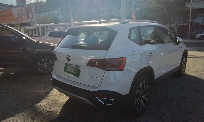 Volkswagen Taos High...