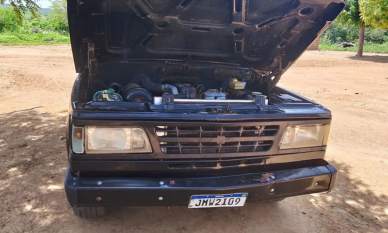 Chevrolet D-20 S / L...