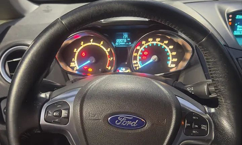 Ford Fiesta Titanium...