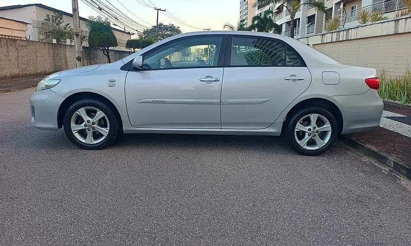 Toyota Corolla Gli 1...
