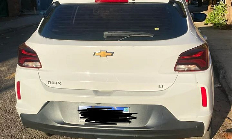 Chevrolet Onix Hatch...