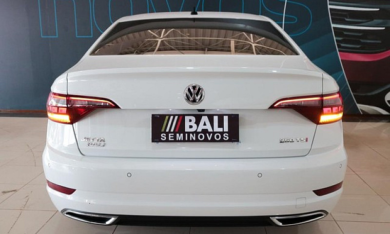 Volkswagen Jetta 1.4...