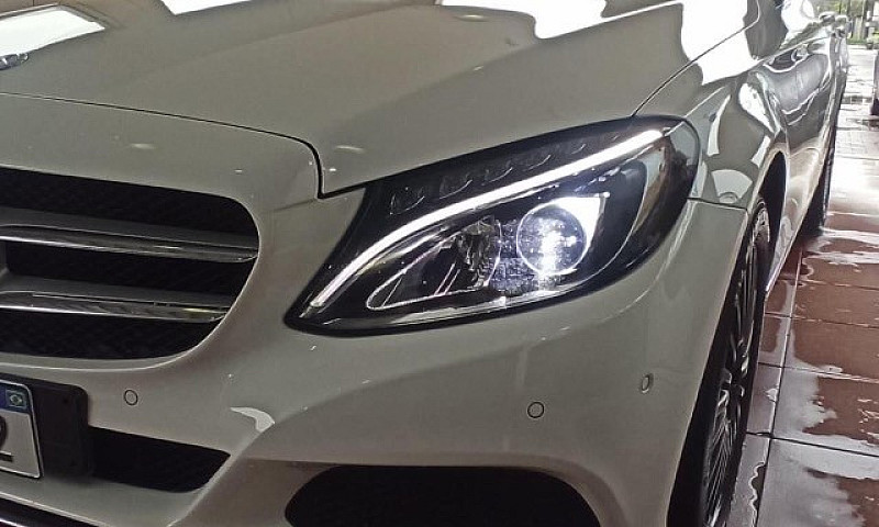 Mercedes Bens ...