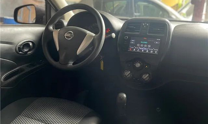 Nissan Versa 2021 1....