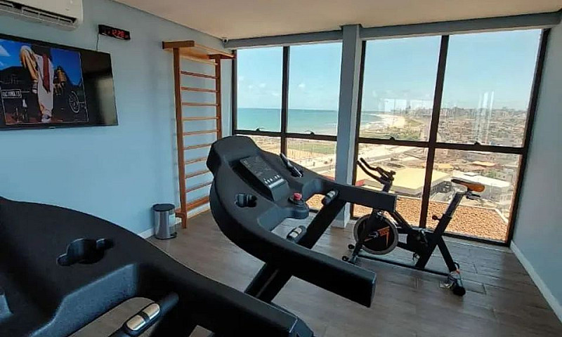 Alex Aluga, Apartame...