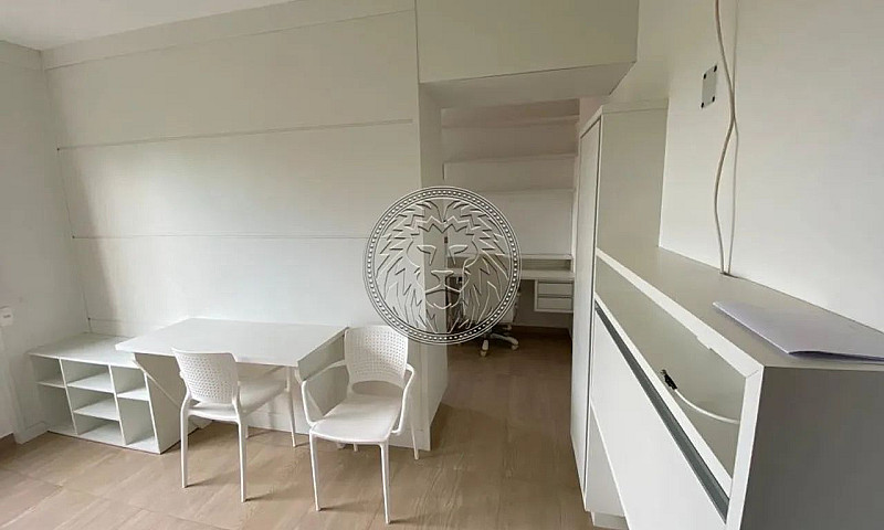 Studio Mobiliado Par...