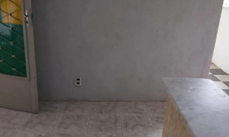 Alugo Casa Pequena ...