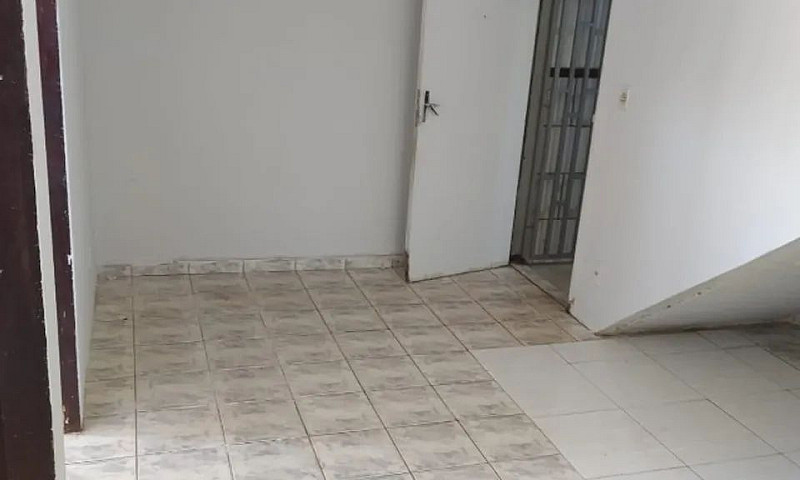 Alugo Apto De 2 Quar...
