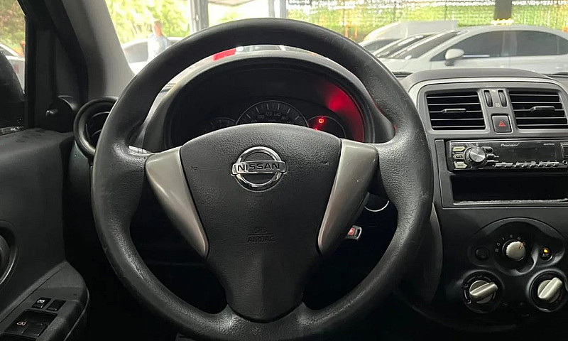 Nissan March S 1.0 1...