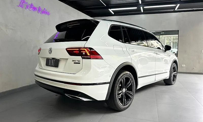 Volkswagen Tiguan R-...