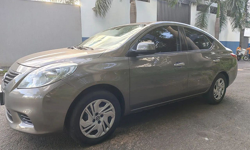 Nissan Versa Sv 1.6 ...