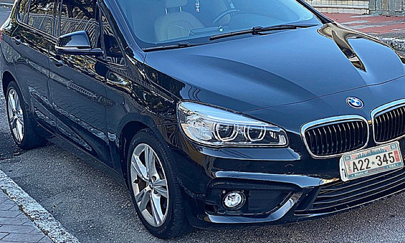 Bmw 220 I Tourer 2.0...