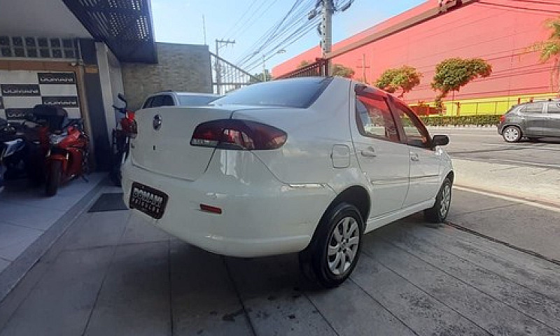 Siena El 2011  Muito...