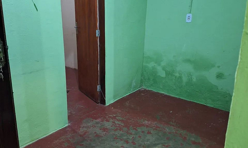 Casa Com 02 Quartos ...