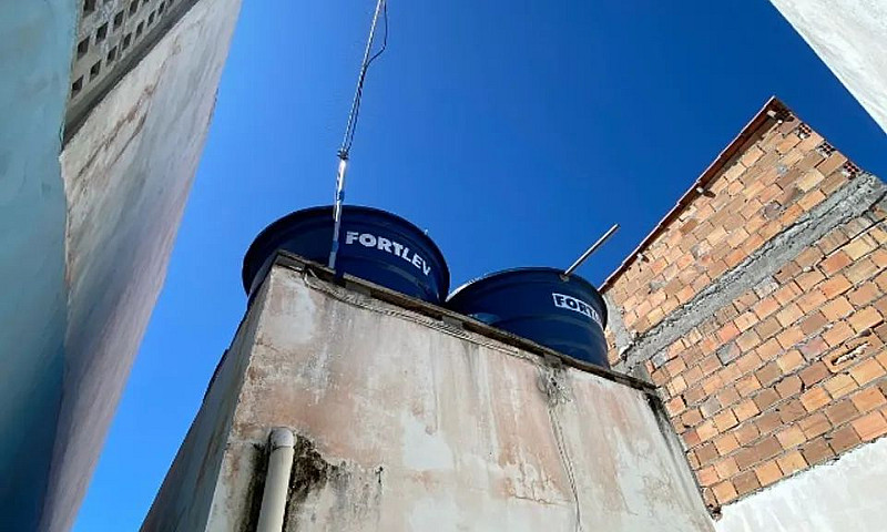 Casa Porteira Fechad...