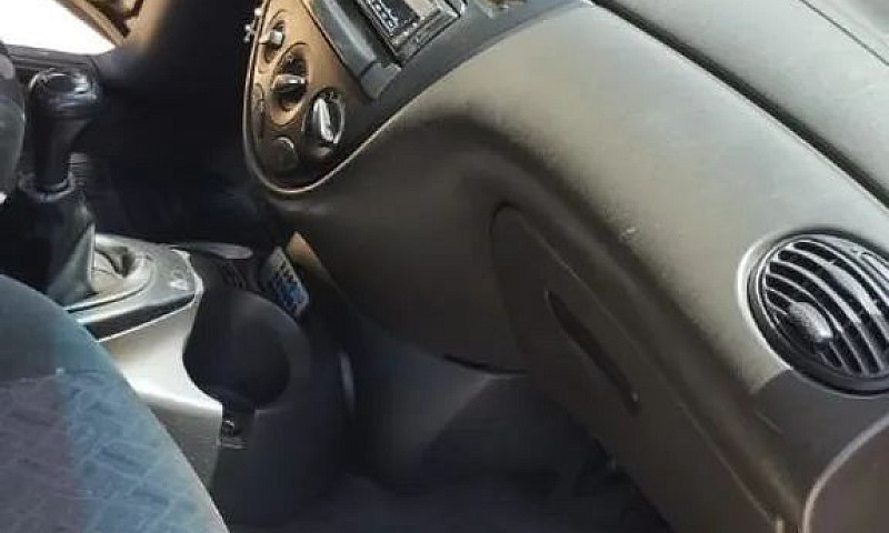 Ford Focus 1.8 16V 5...