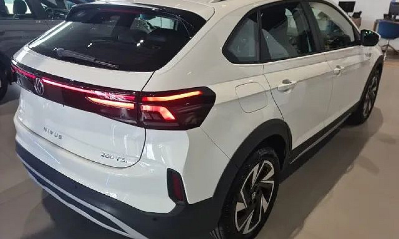 Volkswagen Nivus Hig...