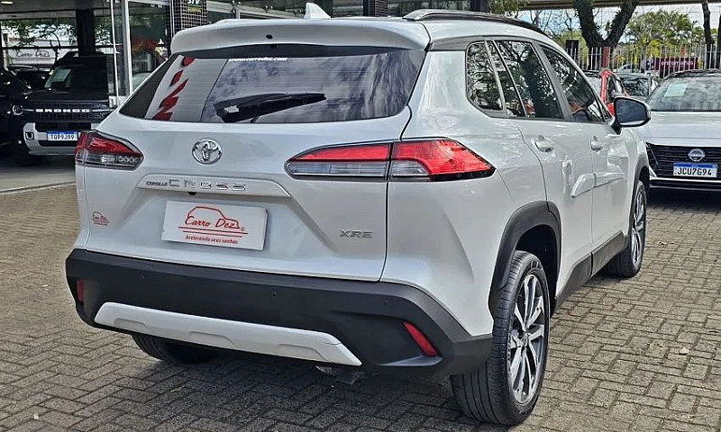 Toyota Corolla Cross...