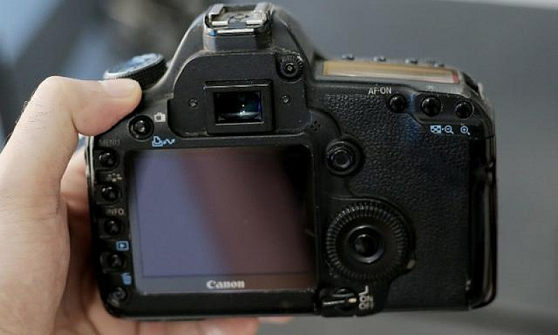 Camera Canon 5D Mark...