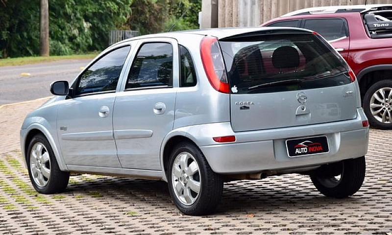 Chevrolet Corsa Hatc...