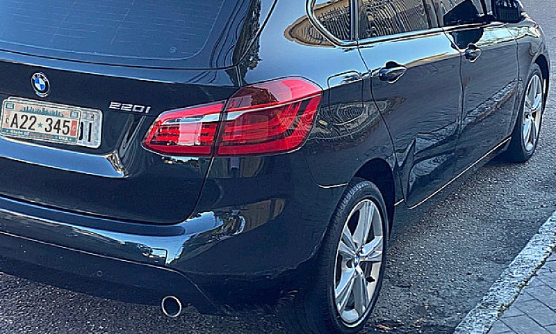 Bmw 220 I Tourer 2.0...