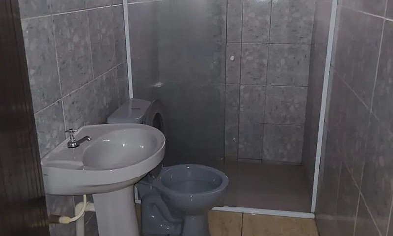 Aluga-Se Casa No Bai...