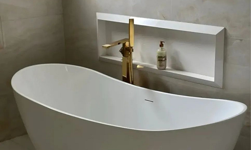 Casa Terrea Com 4 Su...