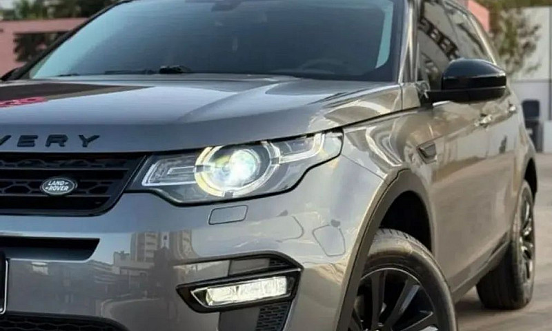 Land Rover Discovery...