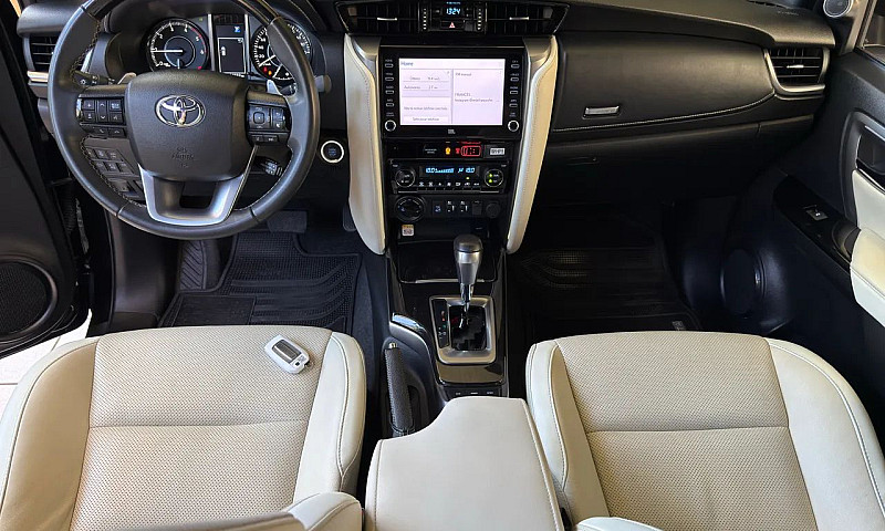 Toyota Hilux Sw4 Dia...
