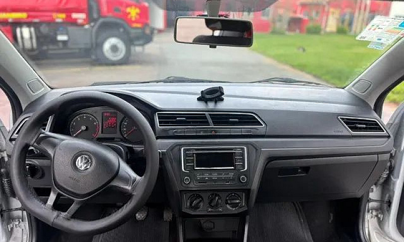 Volkswagen Voyage 1....