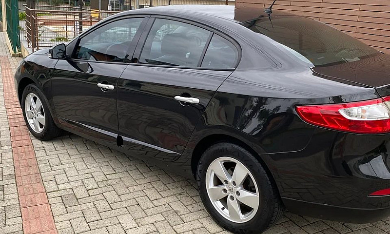 Renault Fluence Sed....
