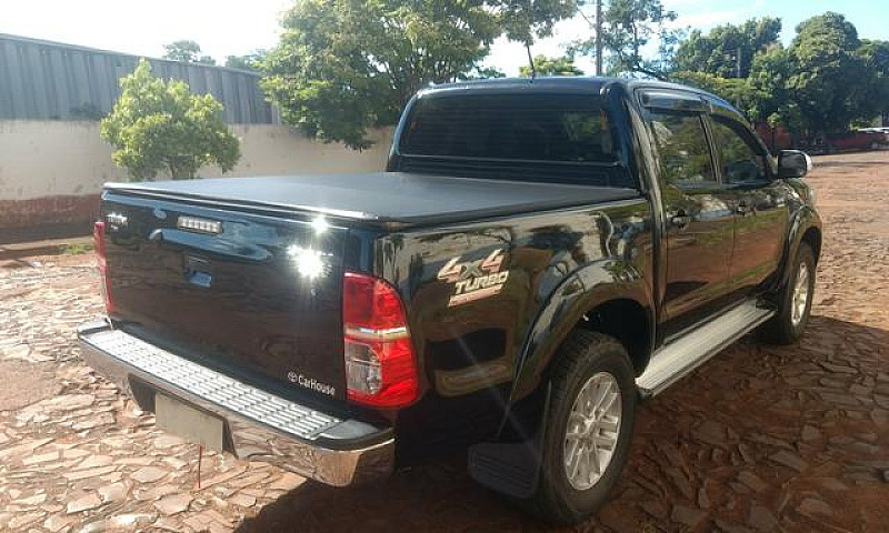 Toyota Hilux Srv 4X4...