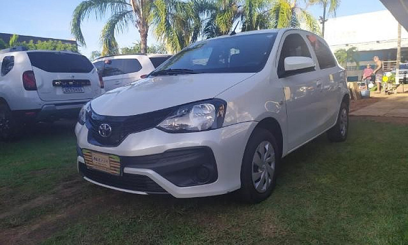 Toyota Etios X 1.3 F...