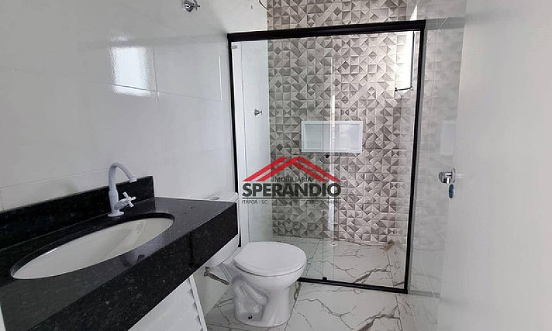 Casa Com 2 Dormitóri...
