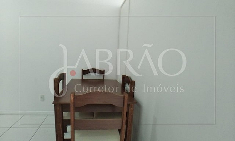 Apartamento Com Um Q...