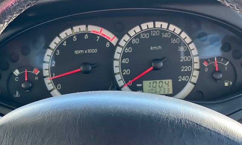 Focus Sedan Ghia 2.0...