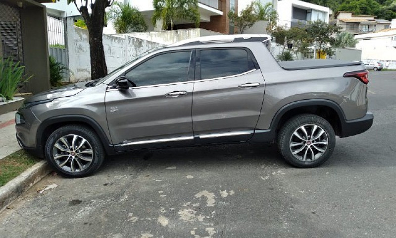 Fiat Toro Volcano 2....