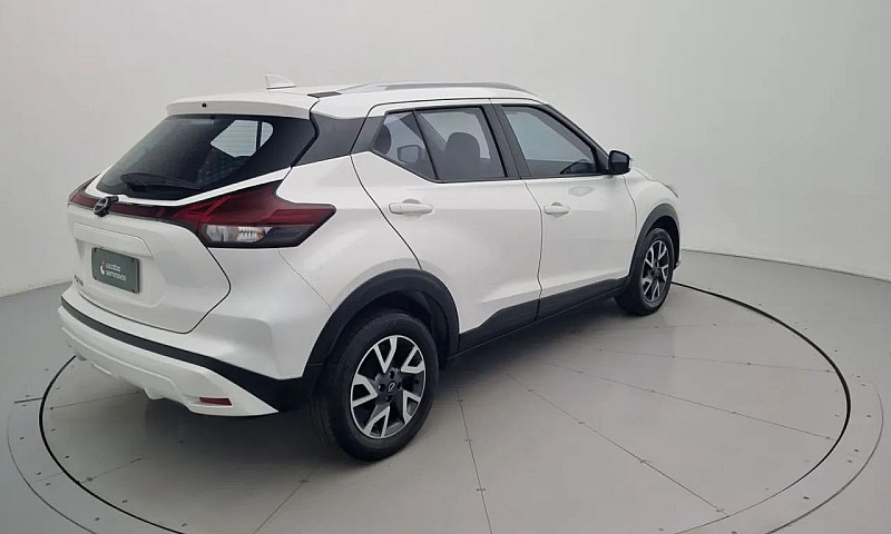 Nissan Kicks Sense 1...