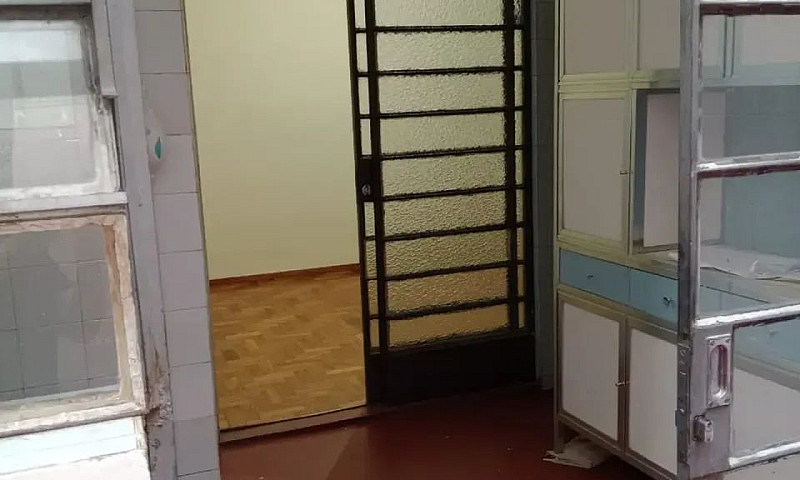 Apto Com 03 Quartos ...